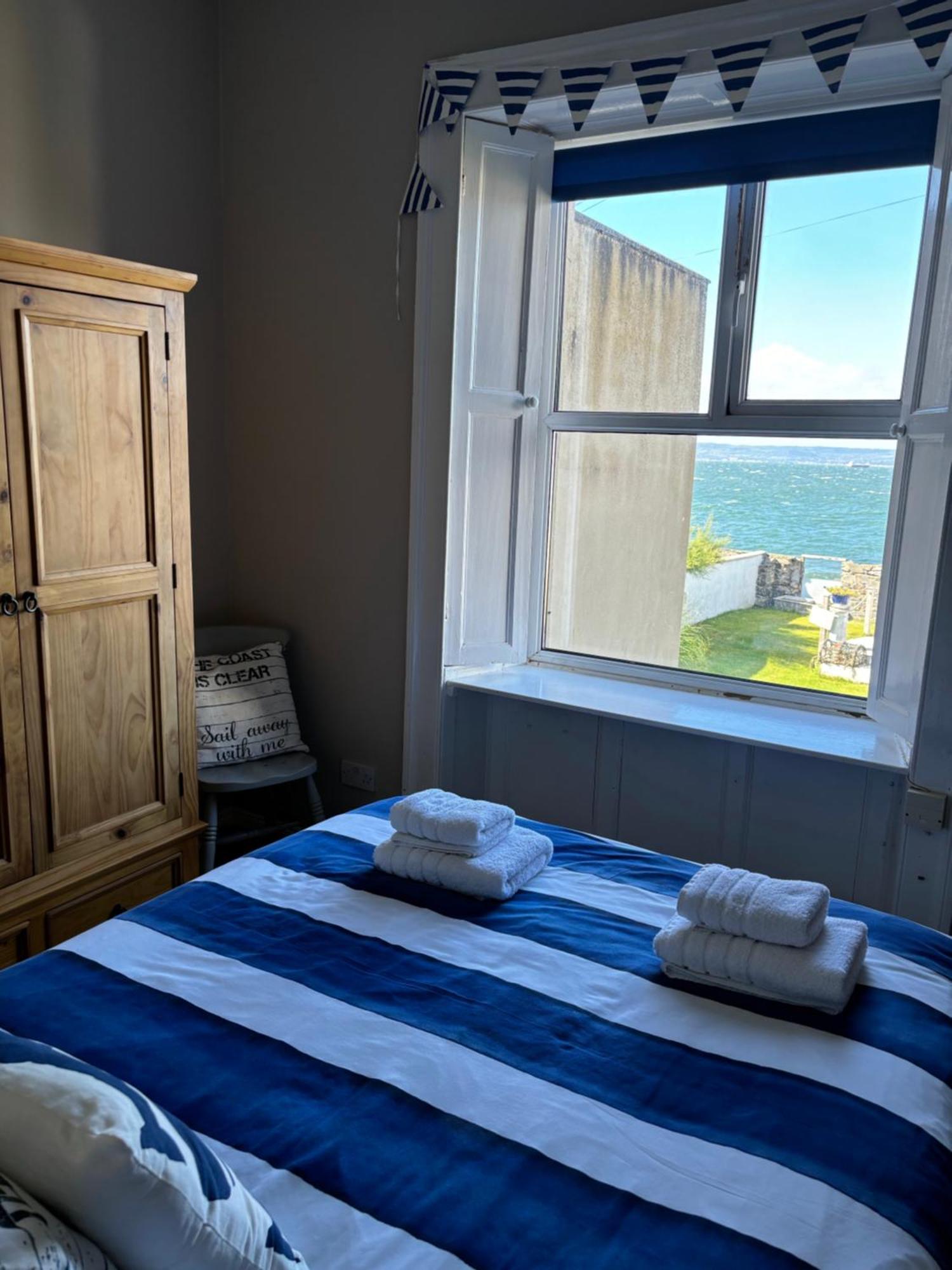 Splash Cottage Beach House With Sea Lapping Garden Bangor  Zewnętrze zdjęcie