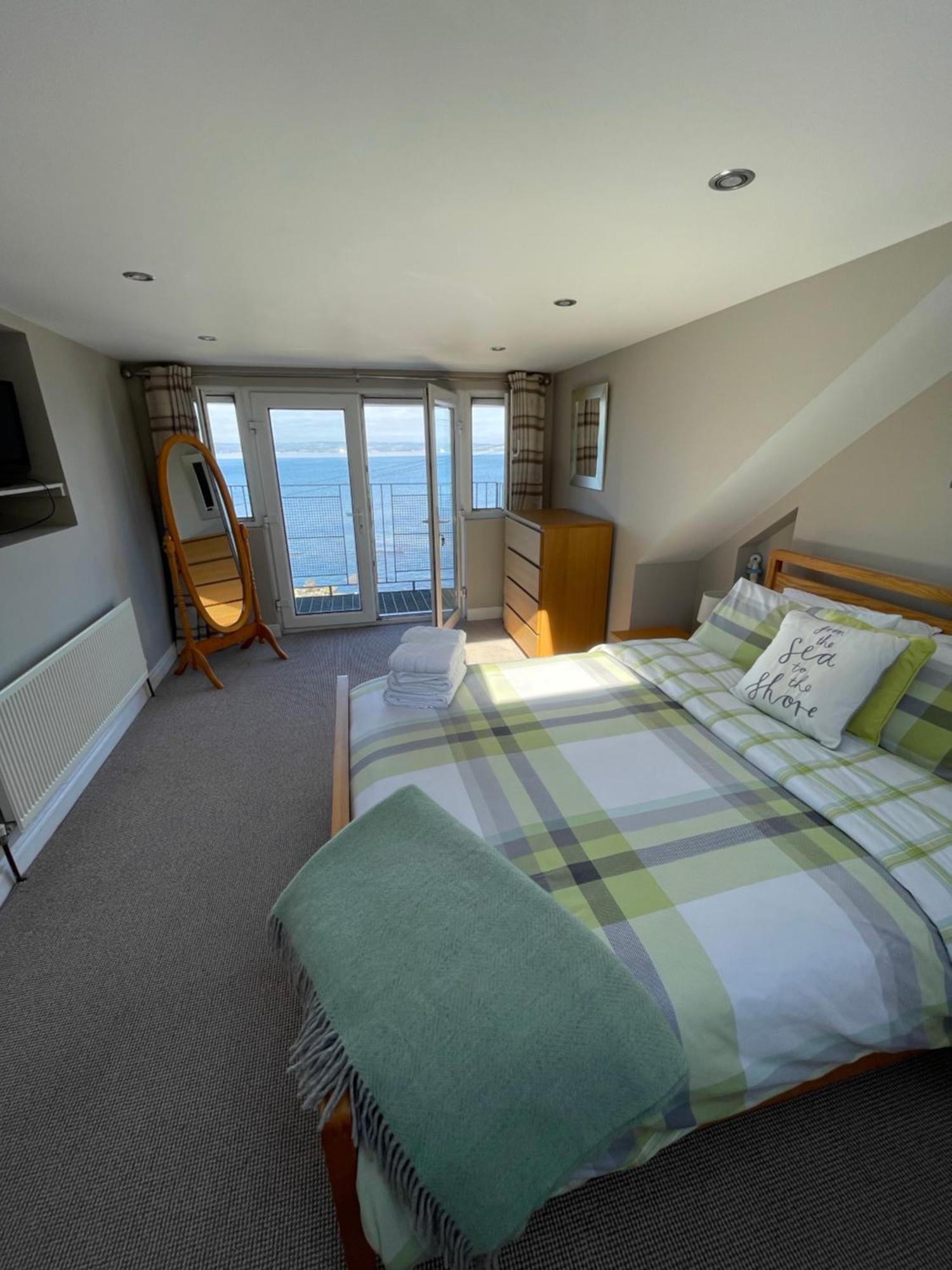 Splash Cottage Beach House With Sea Lapping Garden Bangor  Zewnętrze zdjęcie