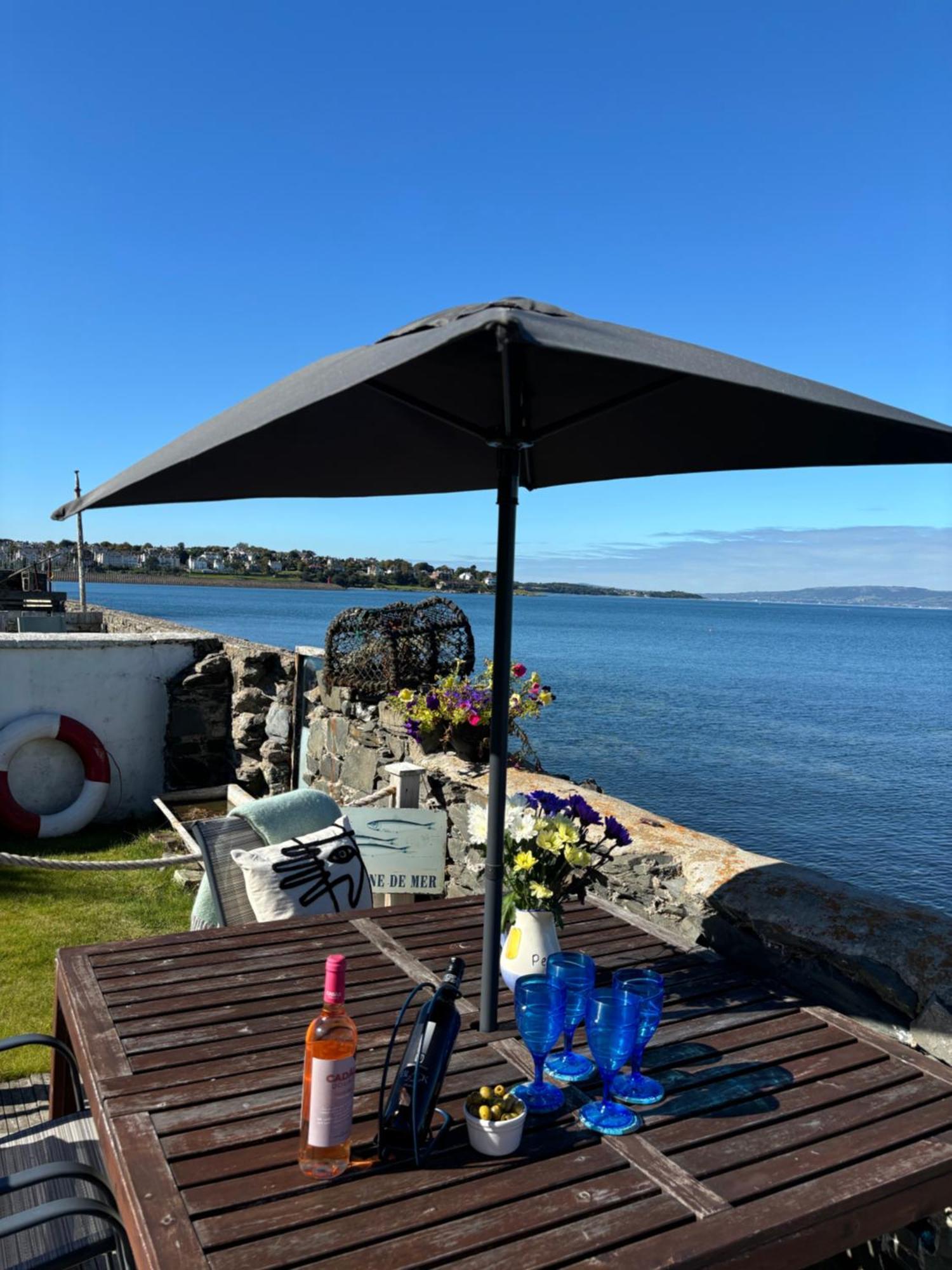 Splash Cottage Beach House With Sea Lapping Garden Bangor  Zewnętrze zdjęcie